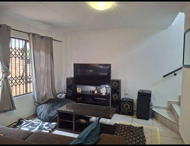 2 BEDROOM DUPLEX FOR SALE IN RYNFIELD